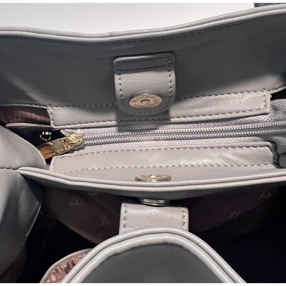 Samoe, Grey Leather purse with plaid faux fur sides with Bag, NWT - Picture 7 of 9